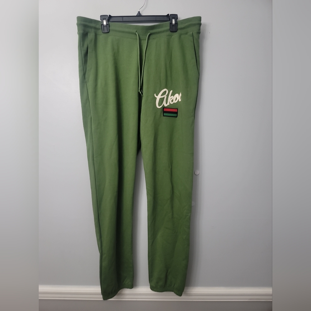 AKOO SCRIPT GREEN JOGGER